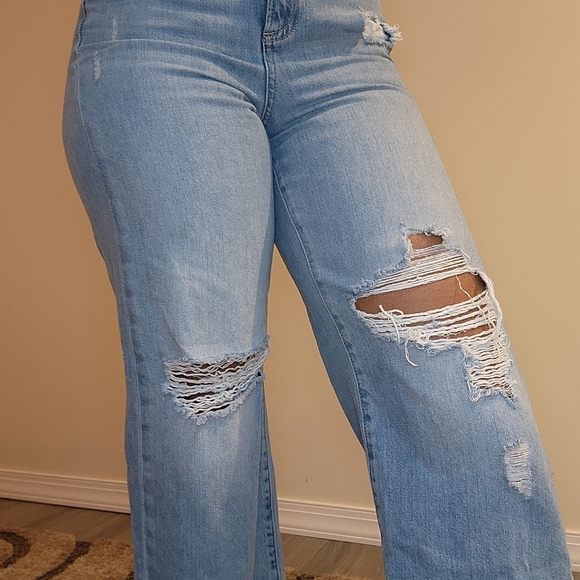 Wide Leg Super High-rise Crops Jeans - Picture 6 of 10